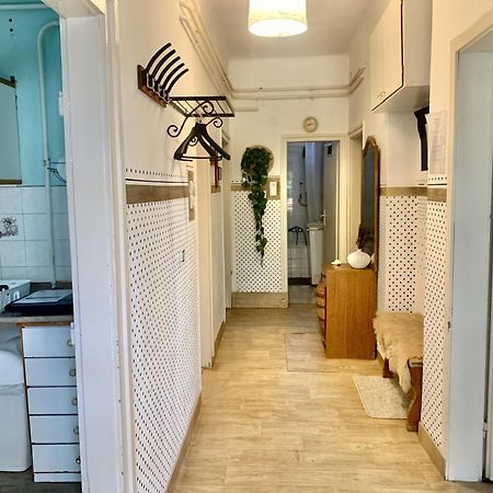 Grany'S Retro Guesthouse Near Budapest Airport Вечеш Екстериор снимка